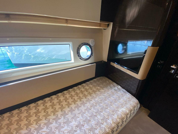 Azimut-77S 2016 -Castel Volturno-Italy-5819778