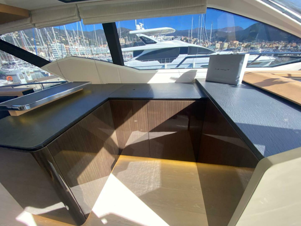Azimut-77S 2016 -Castel Volturno-Italy-5819745