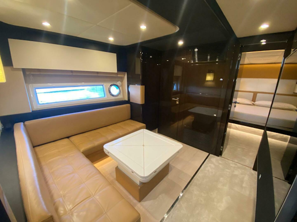 Azimut-77S 2016 -Castel Volturno-Italy-5819772
