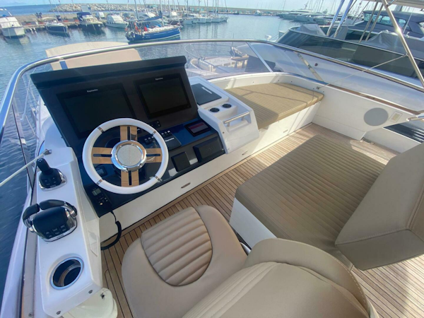 Azimut-77S 2016 -Castel Volturno-Italy-5819730