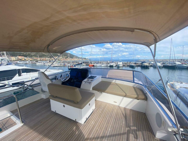 Azimut-77S 2016 -Castel Volturno-Italy-5819732
