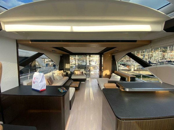 Azimut-77S 2016 -Castel Volturno-Italy-5819734