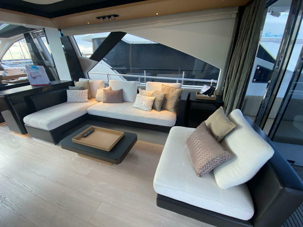 Azimut-77S 2016 -Castel Volturno-Italy-5819735