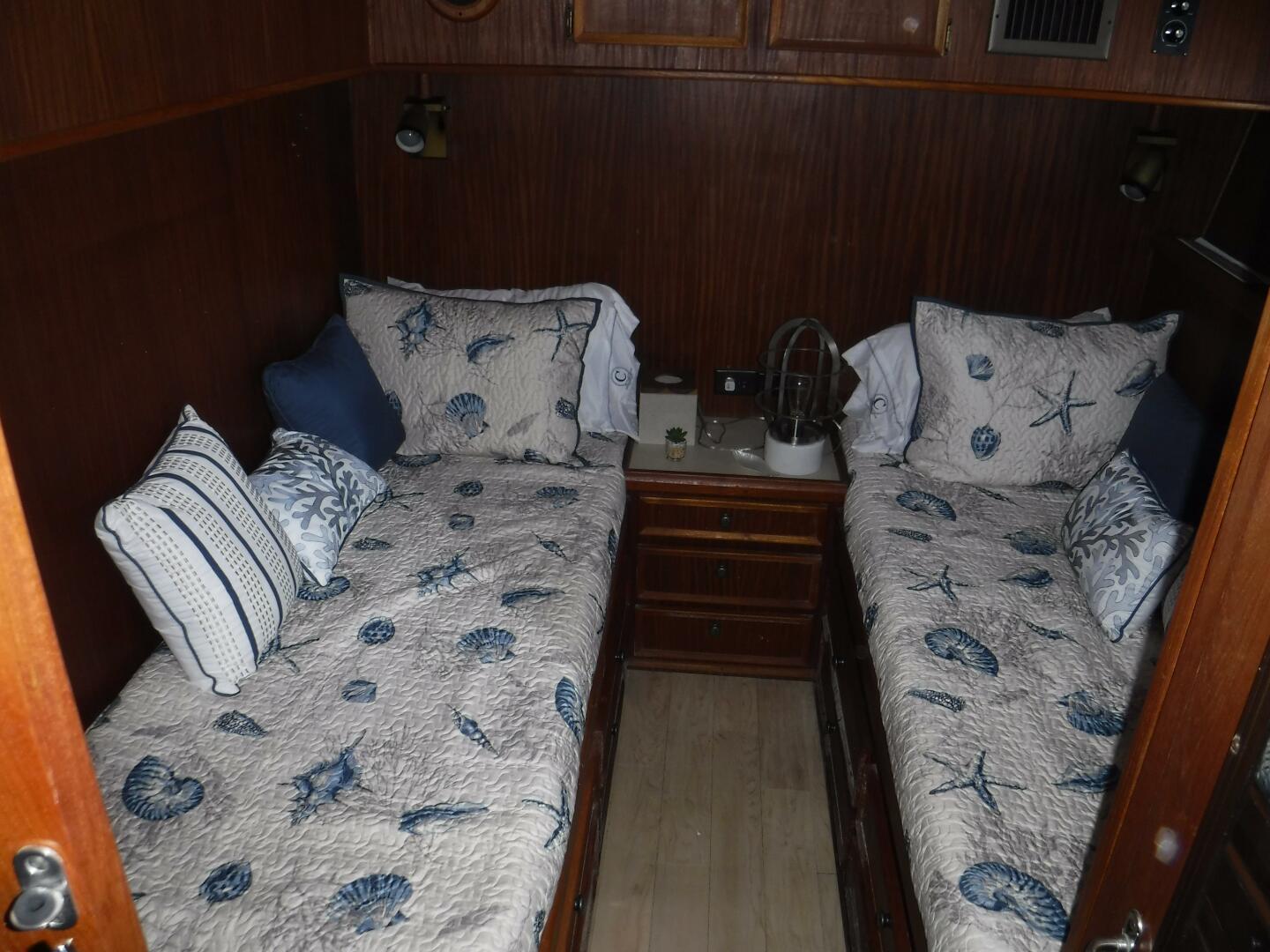 Hatteras-46 Convertible 1979 -Scituate-Massachusetts-United States-5824011 | Thumbnail