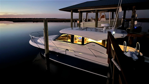Tiara Yachts-C39 Coupe 2017-Silver Lining Bristol-Rhode Island-United States-5821688