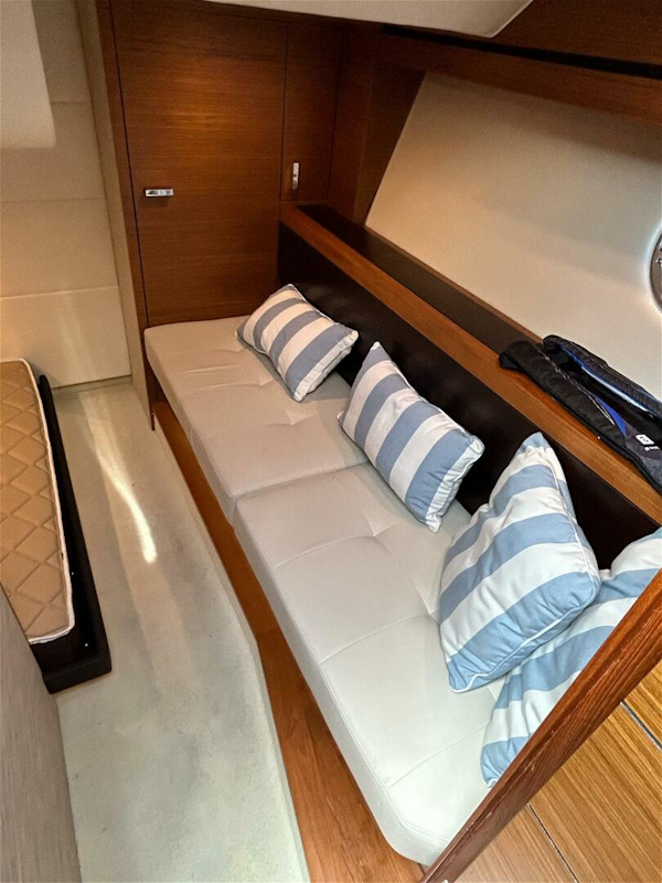Tiara Yachts-C39 Coupe 2017-Silver Lining Bristol-Rhode Island-United States-5821691