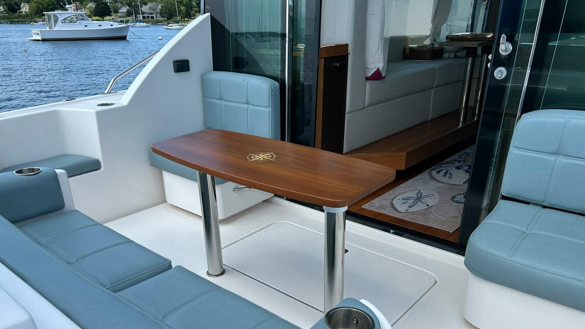 Tiara Yachts-C39 Coupe 2017-Silver Lining Bristol-Rhode Island-United States-5821686 | Thumbnail