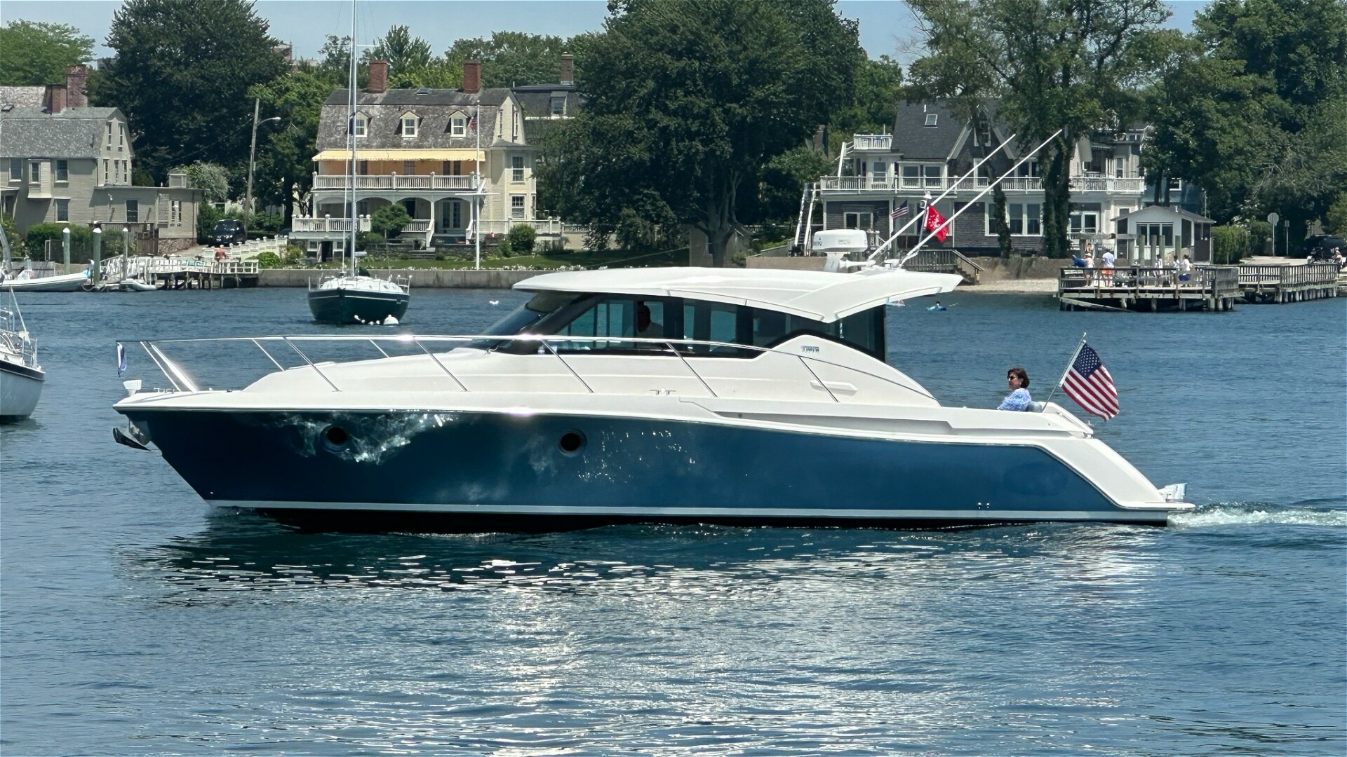 Tiara Yachts-C39 Coupe 2017-Silver Lining Bristol-Rhode Island-United States-5821677 | Thumbnail