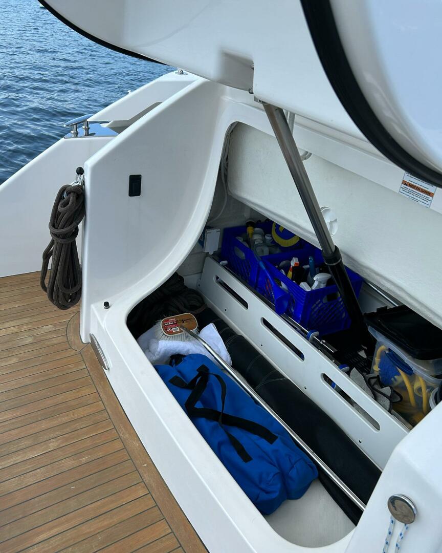 Tiara Yachts-C39 Coupe 2017-Silver Lining Bristol-Rhode Island-United States-5821695 | Thumbnail