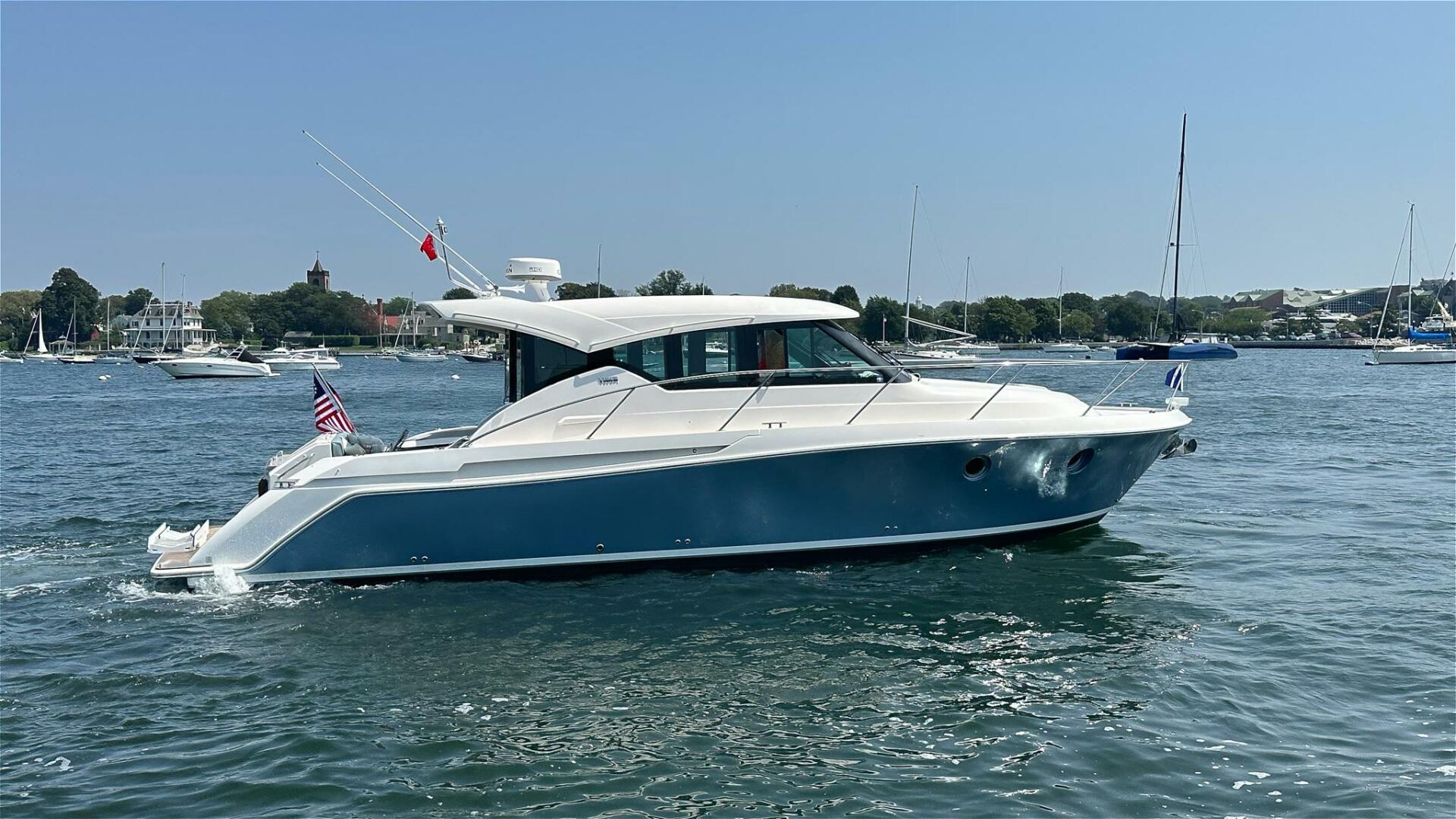 Tiara Yachts-C39 Coupe 2017-Silver Lining Bristol-Rhode Island-United States-5821680 | Thumbnail