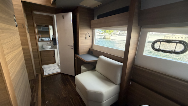 Aquila-54 ENCLOSED BRIDGE 2025 -Pensacola-Florida-United States-5822760