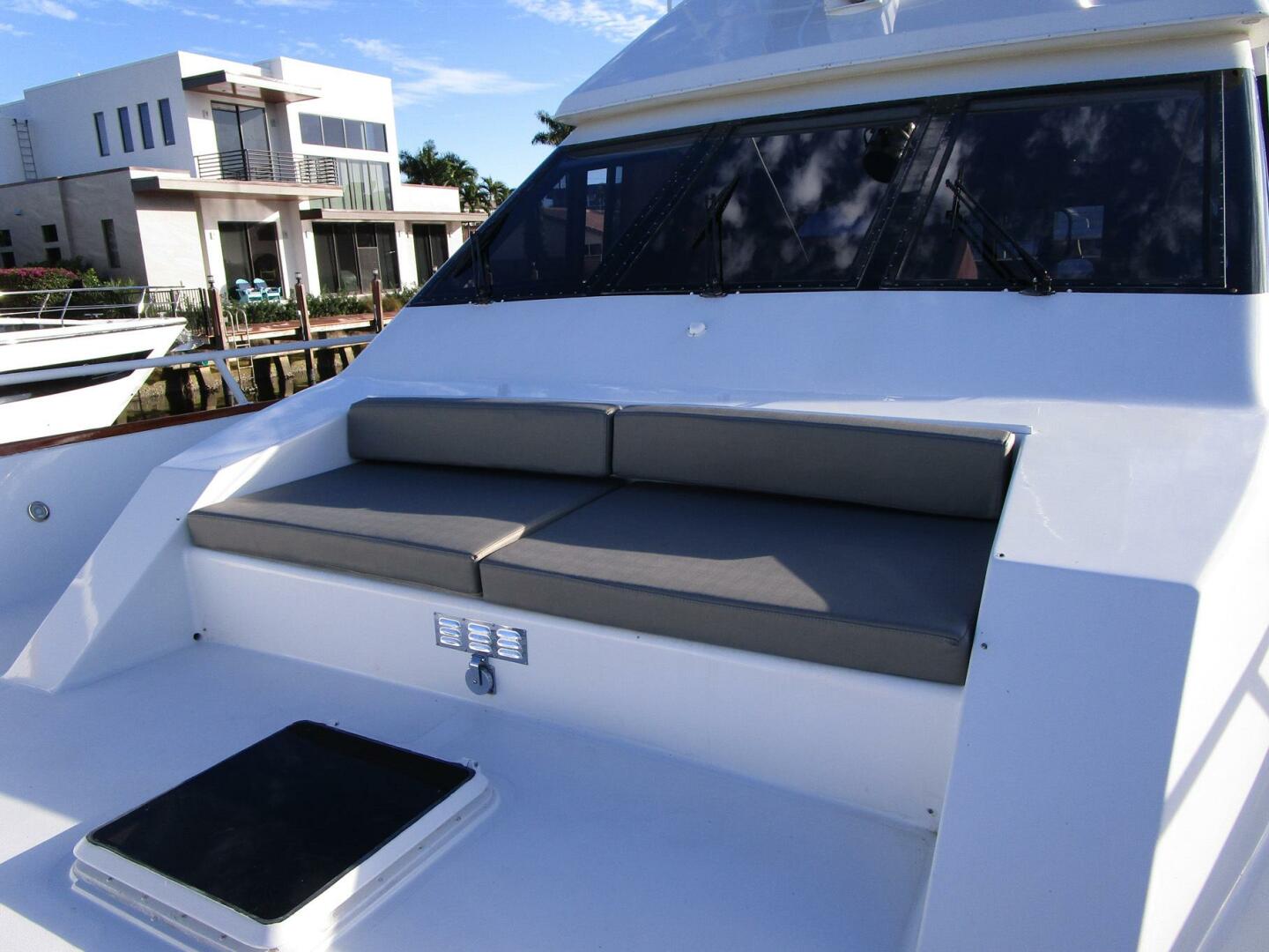 Viking-Cockpit Motor Yacht 1990-LUCKY STARS  Fort Lauderdale-Florida-United States-Bow Seat-5864559 | Thumbnail