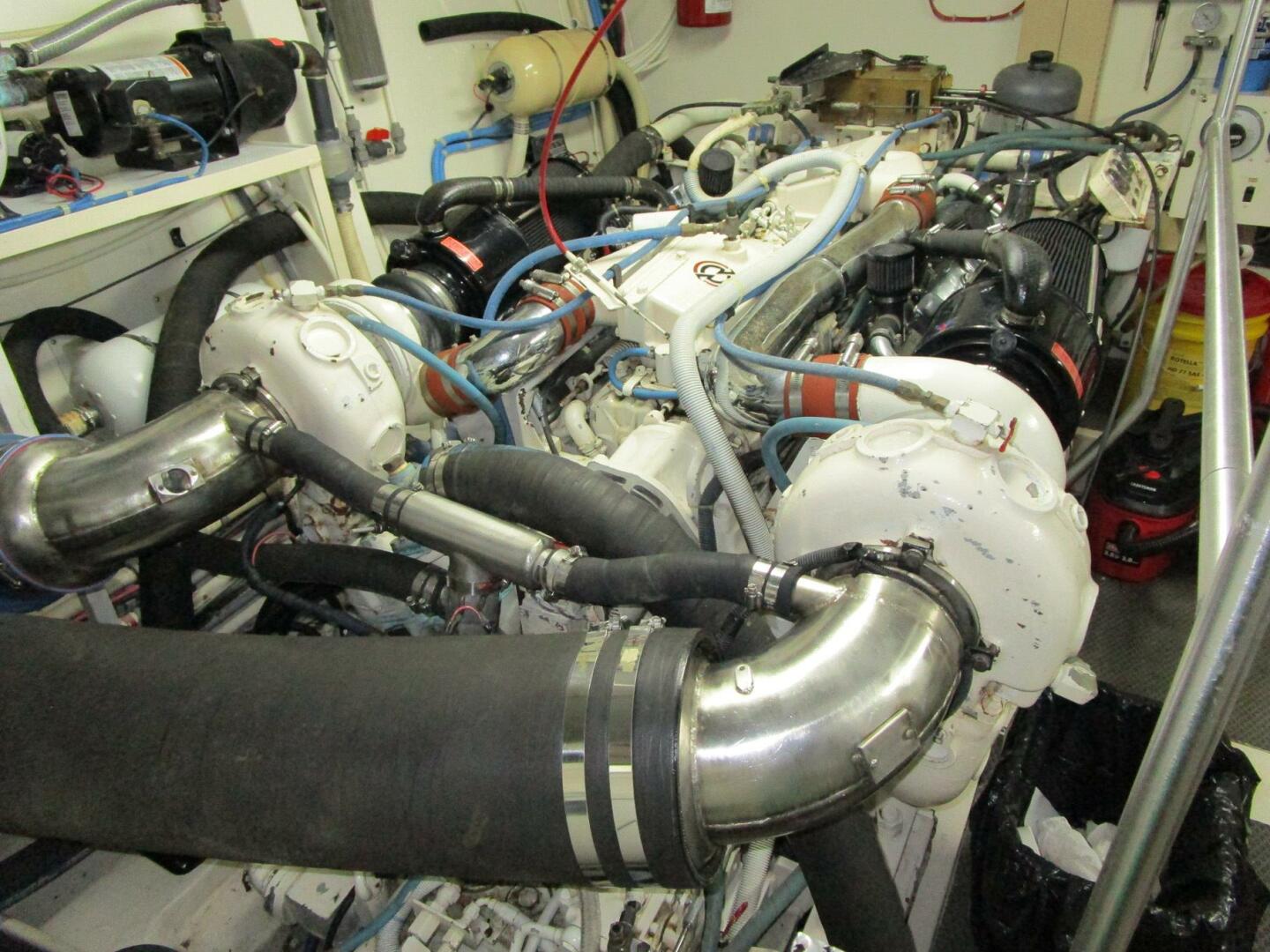 Viking-Cockpit Motor Yacht 1990-LUCKY STARS  Fort Lauderdale-Florida-United States-Port Engine-5864582 | Thumbnail