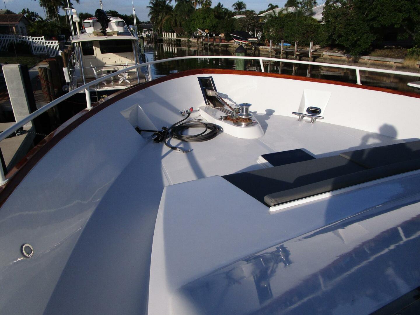 Viking-Cockpit Motor Yacht 1990-LUCKY STARS  Fort Lauderdale-Florida-United States-Bow Area-5864558 | Thumbnail