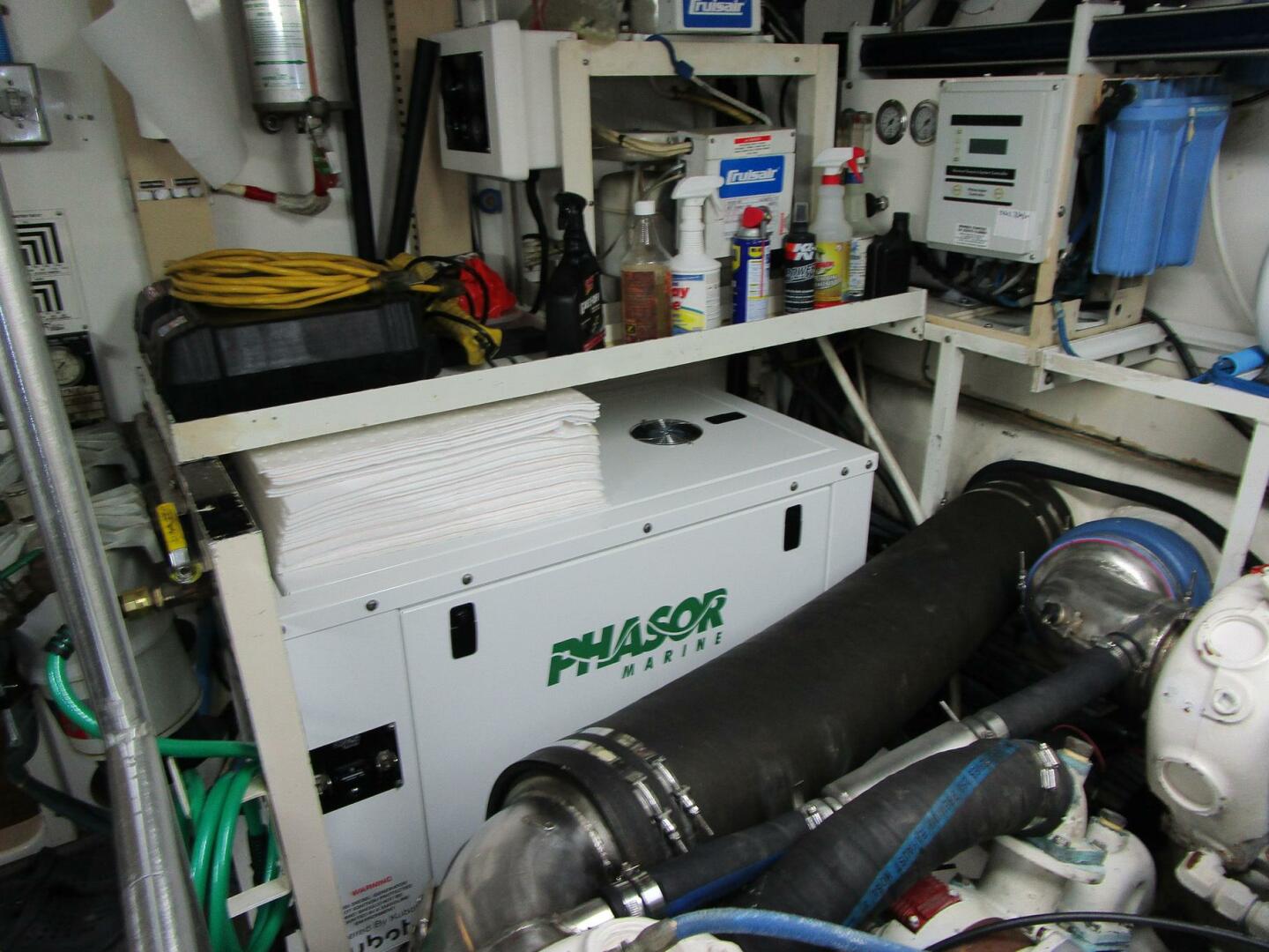 Viking-Cockpit Motor Yacht 1990-LUCKY STARS  Fort Lauderdale-Florida-United States-Port Generator-5864584 | Thumbnail