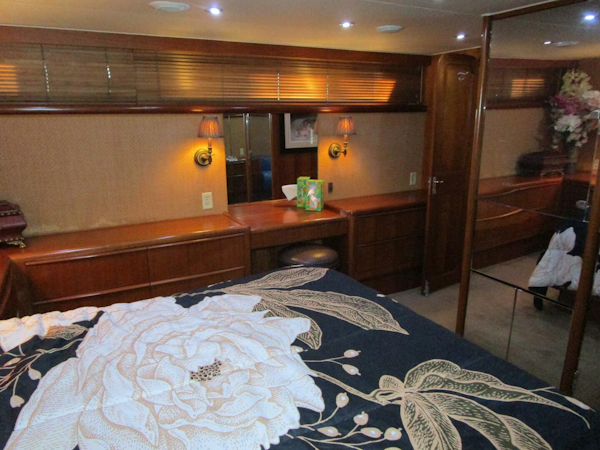 Viking-Cockpit Motor Yacht 1990-LUCKY STARS  Fort Lauderdale-Florida-United States-Master To Port-5864541