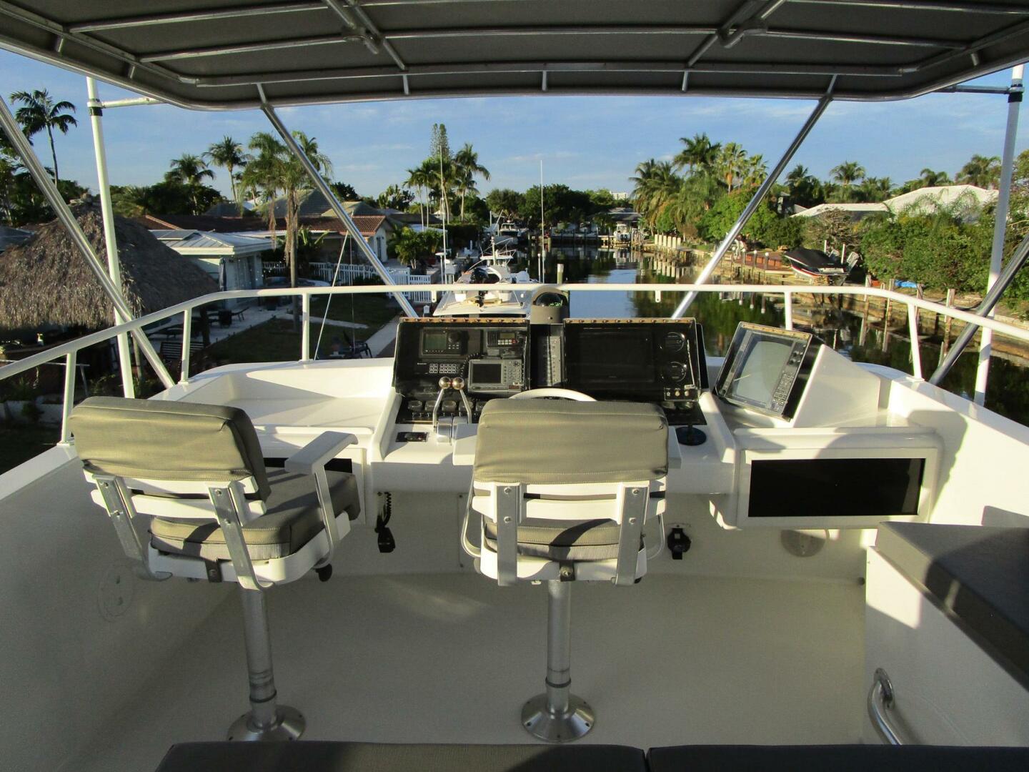 Viking-Cockpit Motor Yacht 1990-LUCKY STARS  Fort Lauderdale-Florida-United States-Helm Area-5864573 | Thumbnail