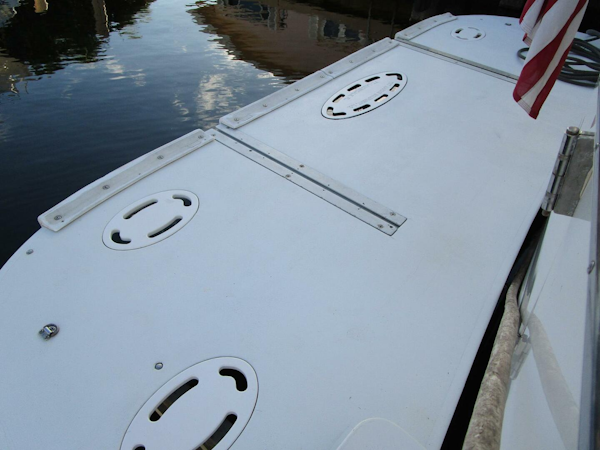 Viking-Cockpit Motor Yacht 1990-LUCKY STARS  Fort Lauderdale-Florida-United States-Hydraulic Swim Platform-5864568