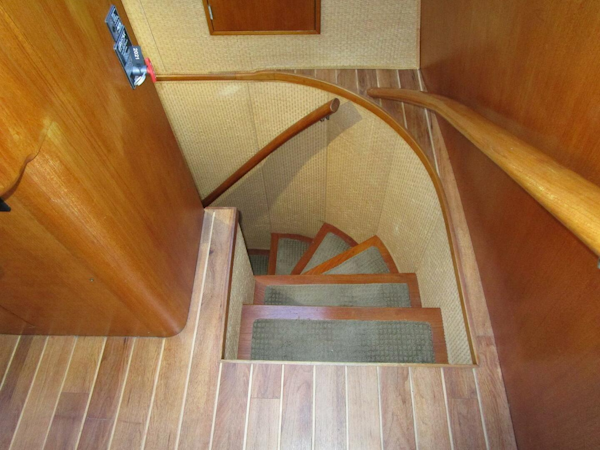 Viking-Cockpit Motor Yacht 1990-LUCKY STARS  Fort Lauderdale-Florida-United States-Forward Accommodation Steps-5864546