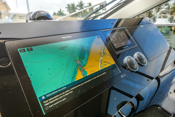 Azimut-60 FLY 2022 -Pompano Beach-Florida-United States-5871305