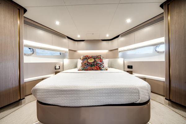 Azimut-60 FLY 2022 -Pompano Beach-Florida-United States-5871266