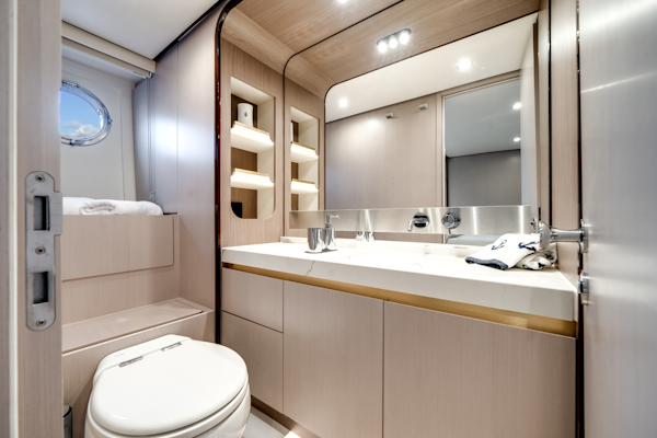 Azimut-60 FLY 2022 -Pompano Beach-Florida-United States-5871281
