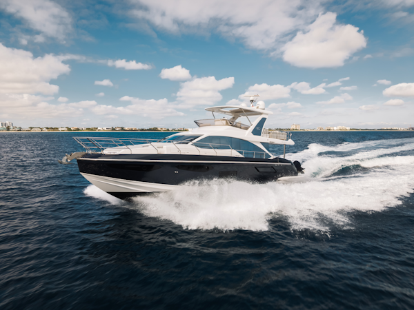 Azimut-60 FLY 2022 -Pompano Beach-Florida-United States-5871251