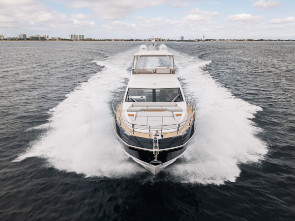 Azimut-60 FLY 2022 -Pompano Beach-Florida-United States-5871261