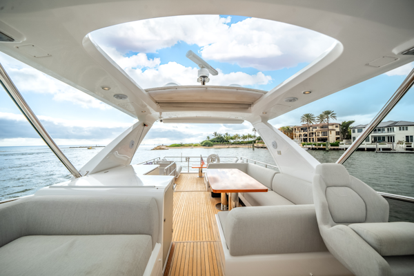 Azimut-60 FLY 2022 -Pompano Beach-Florida-United States-5871320
