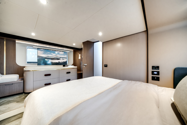 Azimut-60 FLY 2022 -Pompano Beach-Florida-United States-5871279