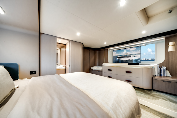 Azimut-60 FLY 2022 -Pompano Beach-Florida-United States-5871278