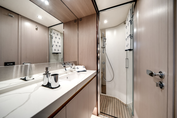Azimut-60 FLY 2022 -Pompano Beach-Florida-United States-5871283