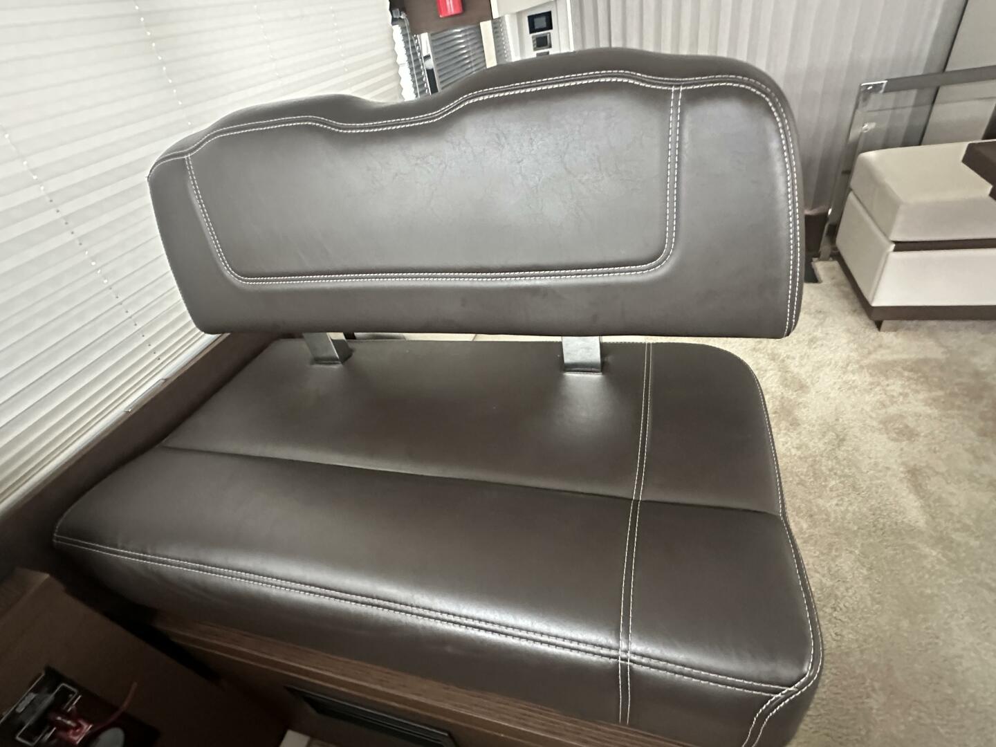 Prestige-460S 2020-World Wide Bristol-Rhode Island-United States-5828217 | Thumbnail