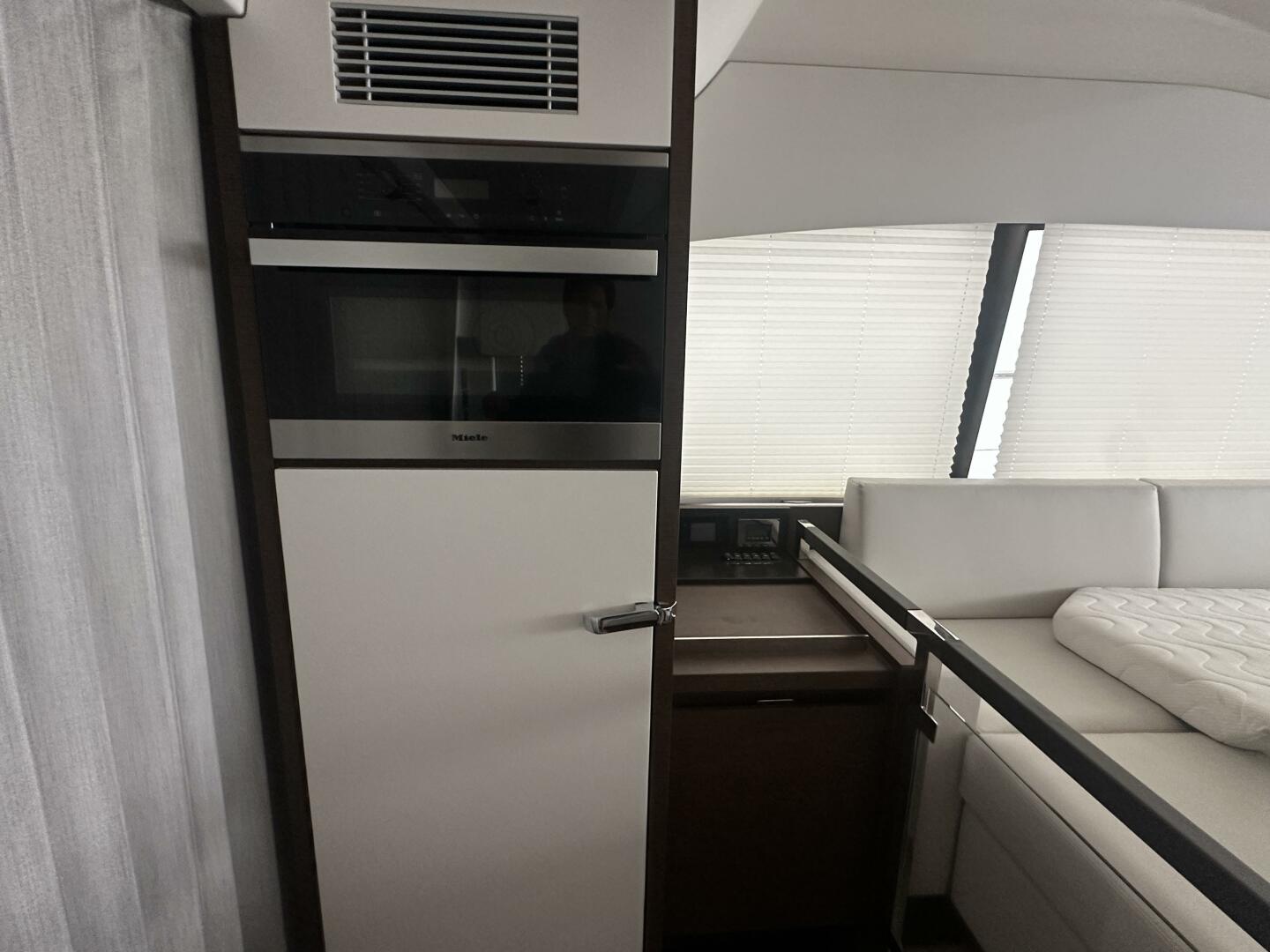 Prestige-460S 2020-World Wide Bristol-Rhode Island-United States-5828203 | Thumbnail