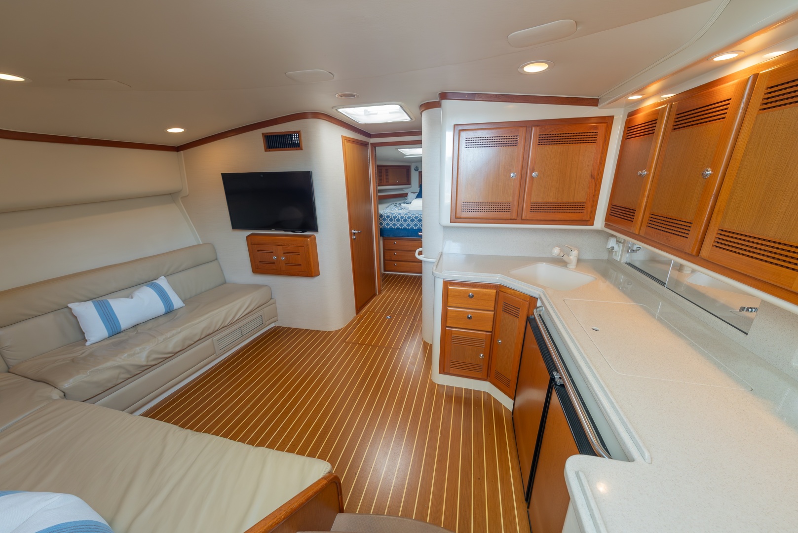 Cabo-45 Express 2002-EMMA Wickford-Rhode Island-United States-6223401 | Thumbnail
