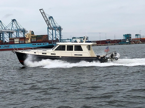 Legacy-42 Sedan 2005-Tilly Too Hampton-Virginia-United States-5830147