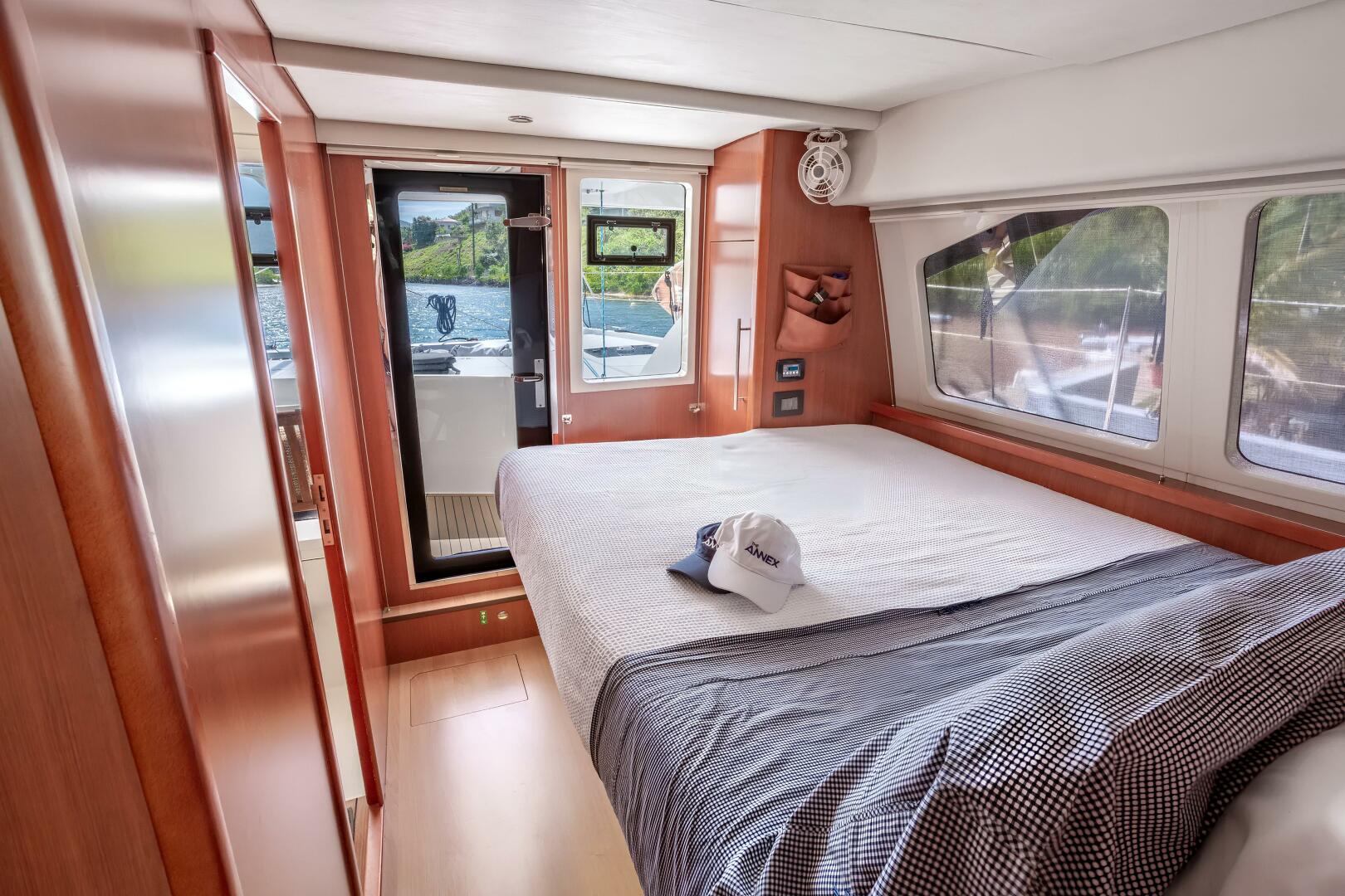 Leopard-58 2014-ANNEX St. Thomas Islands-Virgin Islands-United States-5927639 | Thumbnail