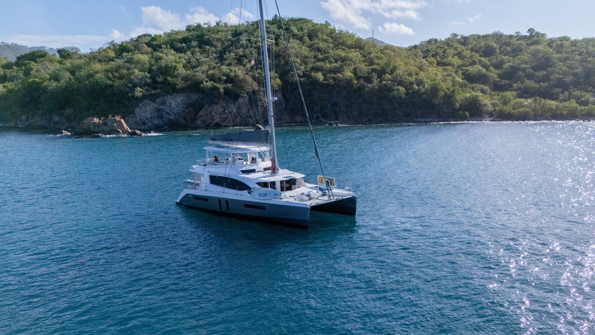 Leopard-58 2014-ANNEX St. Thomas Islands-Virgin Islands-United States-5927611 | Thumbnail