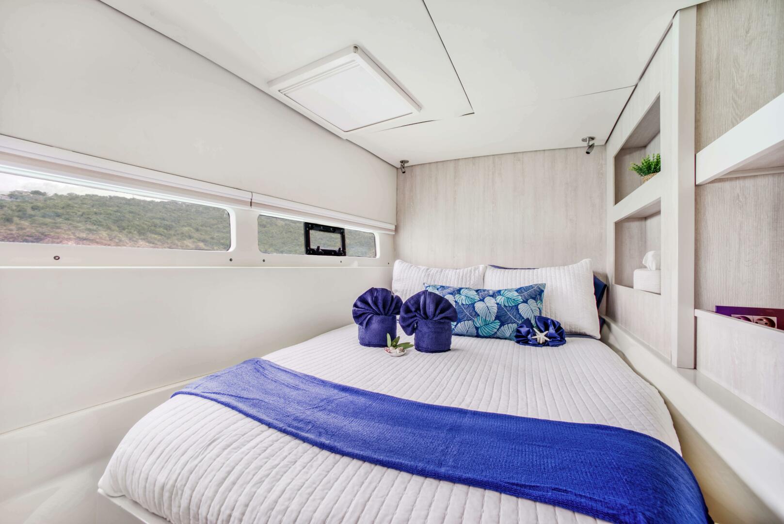 Leopard-58 Catamaran 2016-DEEP BLUE Tortola-Virgin Islands (British)-5836320 | Thumbnail