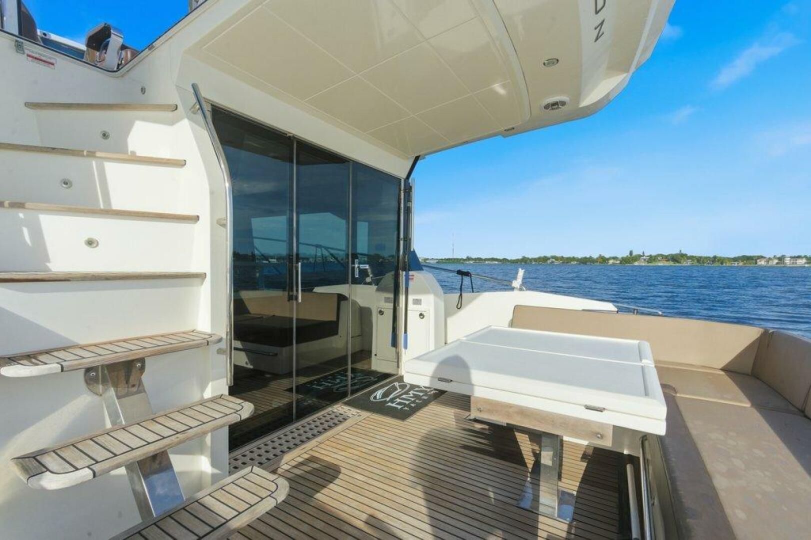 Galeon-560 Sky 2017-Nuckingfuts III Stuart-Florida-United States-Galeon 58 560 Sky Nuckingfuts Cockpit-5837703 | Thumbnail