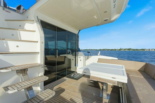 Galeon-560 Sky 2017-Nuckingfuts III Stuart-Florida-United States-Galeon 58 560 Sky Nuckingfuts Cockpit-5837703
