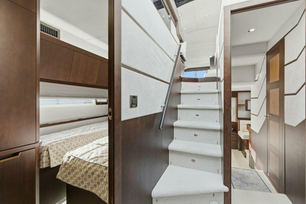 Galeon-560 Sky 2017-Nuckingfuts III Stuart-Florida-United States-Galeon 58 560 Sky Nuckingfuts Companionway-5837717