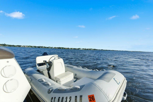 Galeon-560 Sky 2017-Nuckingfuts III Stuart-Florida-United States-Galeon 58 560 Sky Nuckingfuts Tender-5837739