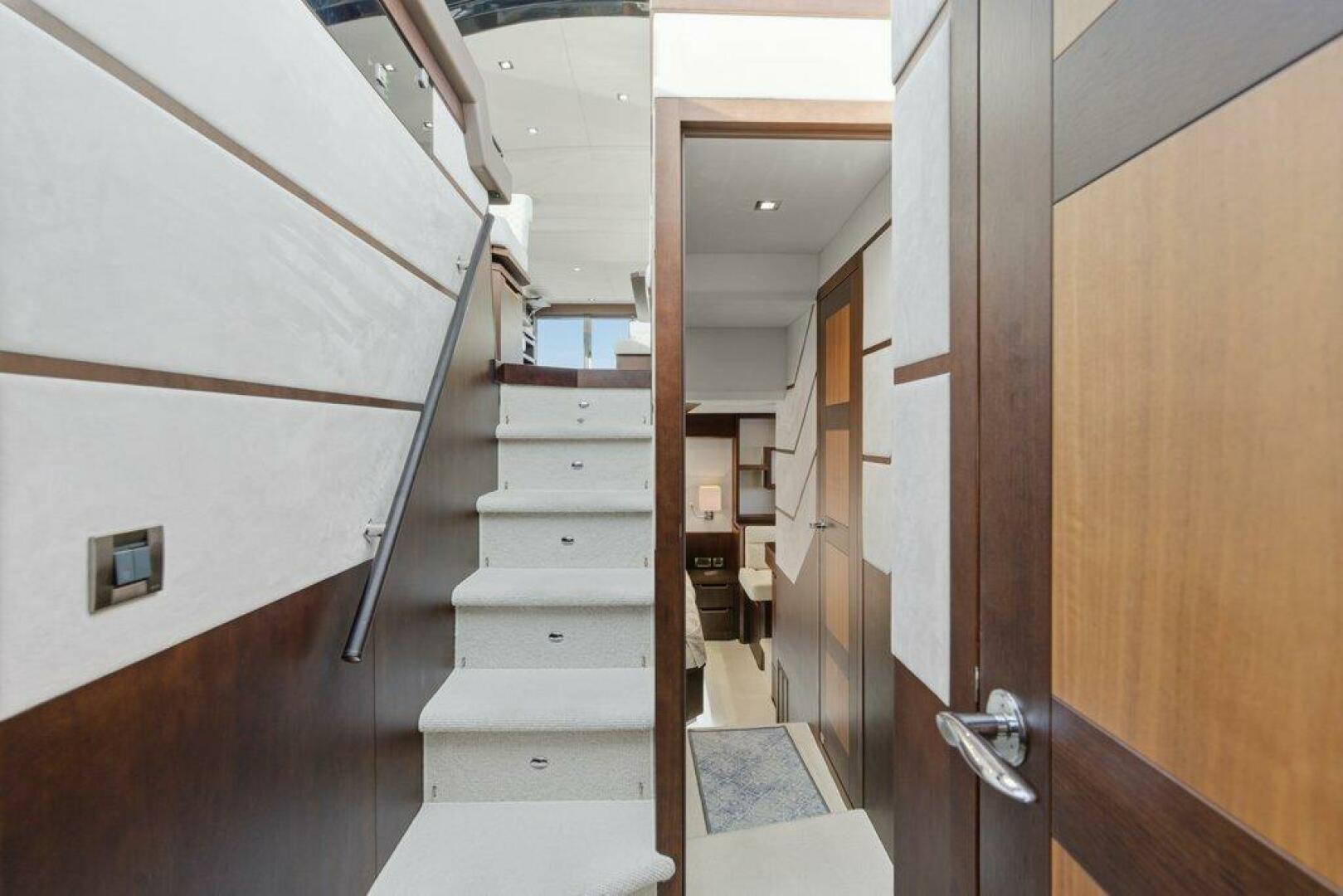 Galeon-560 Sky 2017-Nuckingfuts III Stuart-Florida-United States-Galeon 58 560 Sky Nuckingfuts Companionway-5837716 | Thumbnail