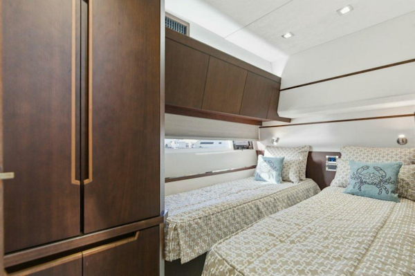 Galeon-560 Sky 2017-Nuckingfuts III Stuart-Florida-United States-Galeon 58 560 Sky Nuckingfuts Twin Cabin-5837729