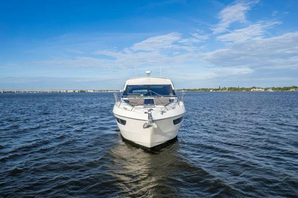 Galeon-560 Sky 2017-Nuckingfuts III Stuart-Florida-United States-Galeon 58 560 Sky Nuckingfuts Bow-5837301