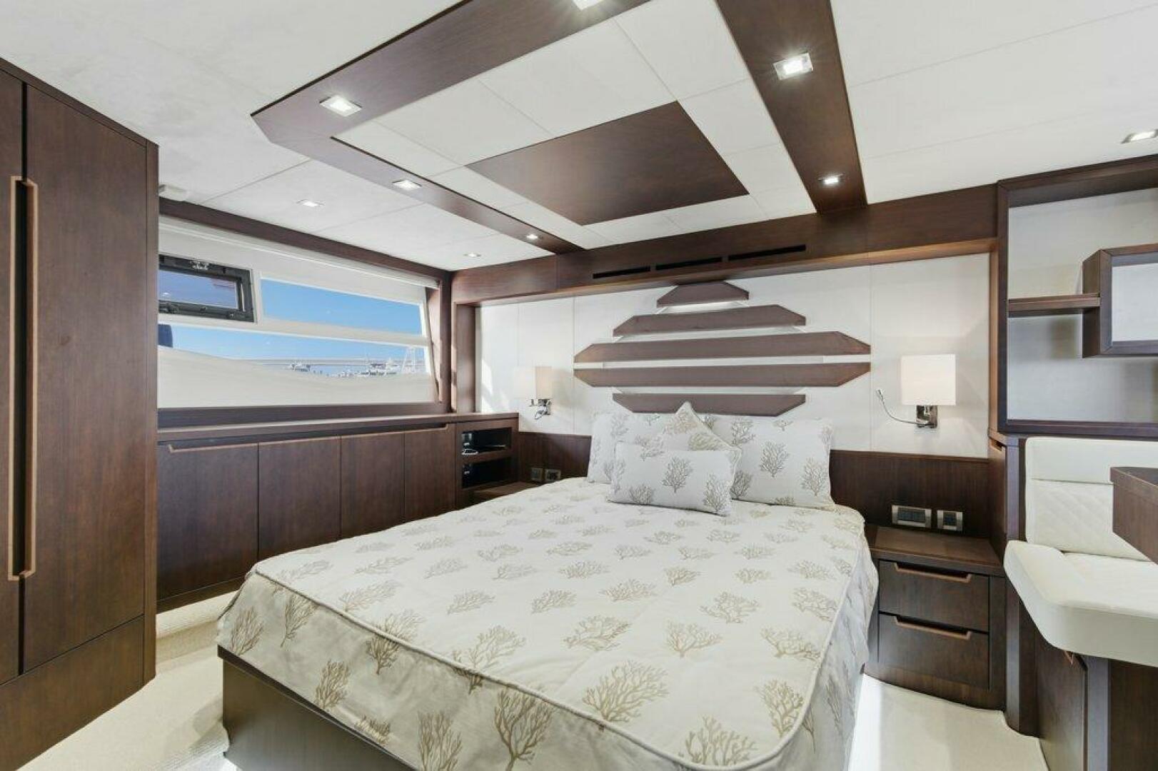 Galeon-560 Sky 2017-Nuckingfuts III Stuart-Florida-United States-Galeon 58 560 Sky Nuckingfuts Master Stateroom-5837725 | Thumbnail
