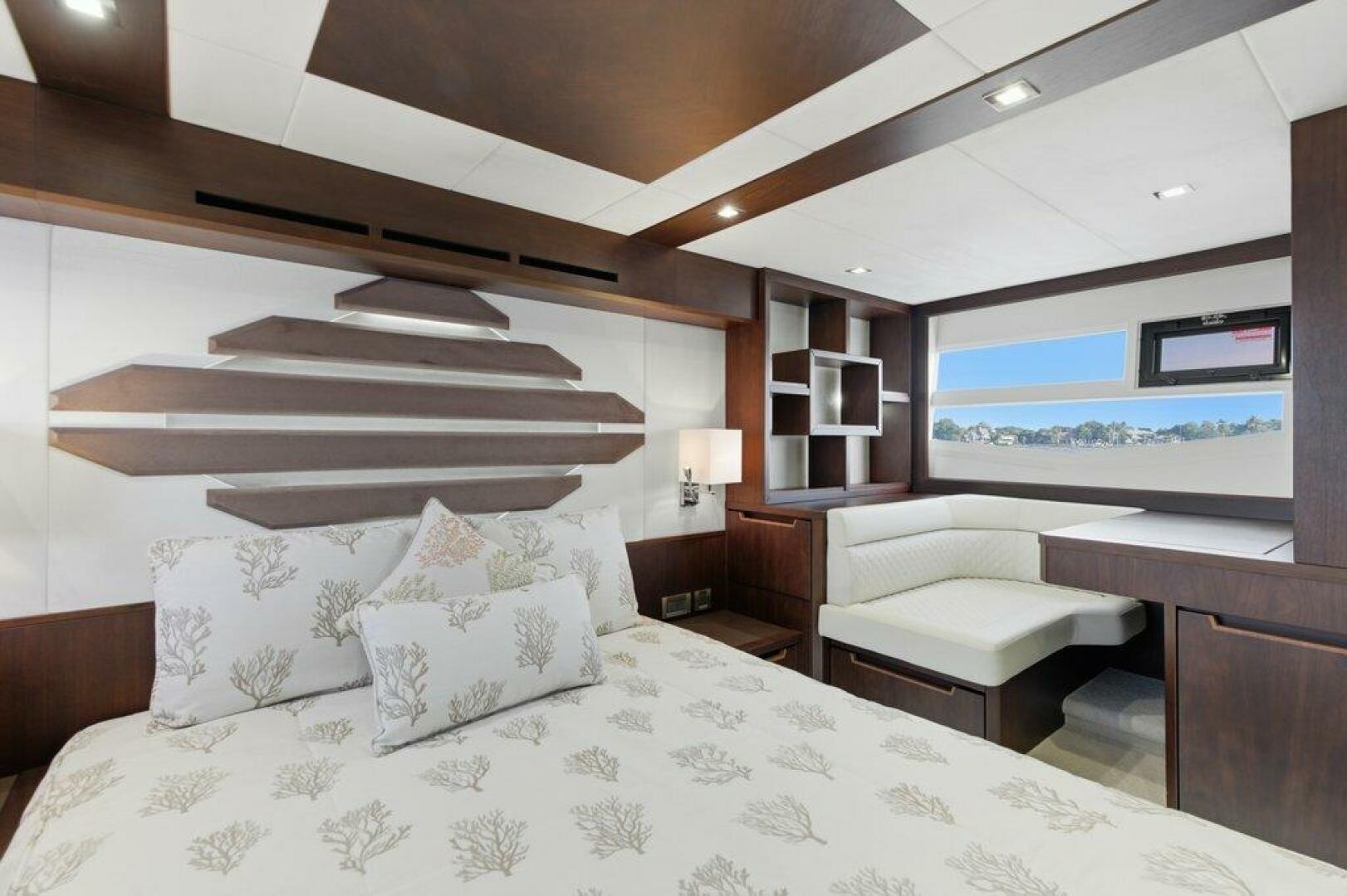 Galeon-560 Sky 2017-Nuckingfuts III Stuart-Florida-United States-Galeon 58 560 Sky Nuckingfuts Master Stateroom-5837723 | Thumbnail