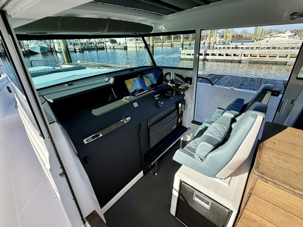 Axopar-37 Cross Cabin 2023-Boatox Norwalk-Connecticut-United States-5837281