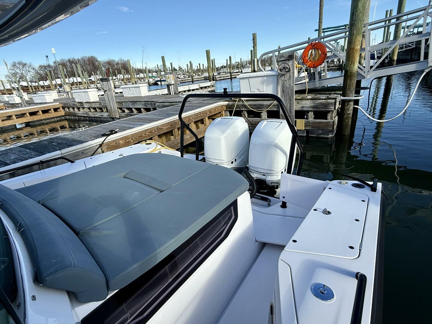 Axopar-37 Cross Cabin 2023-Boatox Norwalk-Connecticut-United States-5837272 | Thumbnail